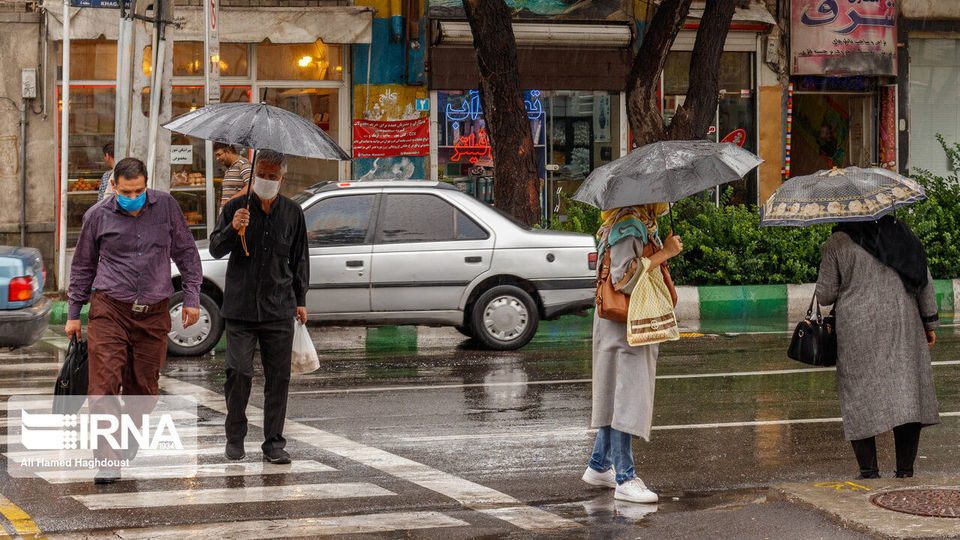 سامانه بارشی جدید روز جمعه از شمال غرب وارد کشور میشود سامانه بارشی جدید روز جمعه از شمال غرب وارد کشور میشود