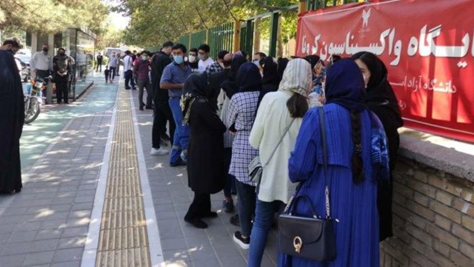 علت ازدحام دانشجویان مشهدی برای تزریق واکسن چه بود؟