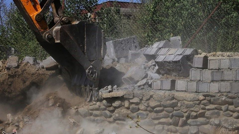 آزاد سازی حریم رود خانه آبشینه همدان از تصرف متخلفان