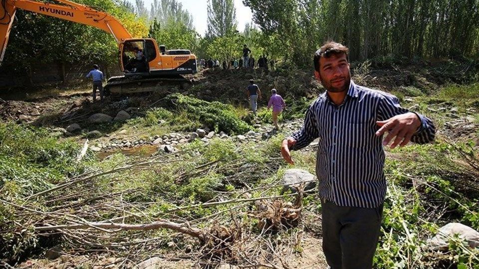 آزاد سازی حریم رود خانه آبشینه همدان از تصرف متخلفان