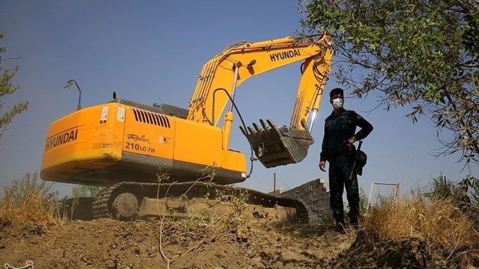آزاد سازی حریم رود خانه آبشینه همدان از تصرف متخلفان