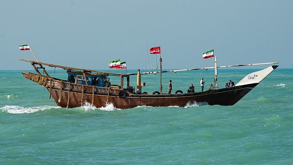 رژه شناورهای نیروی دریایی سپاه به مناسبت هفته دفاع مقدس 