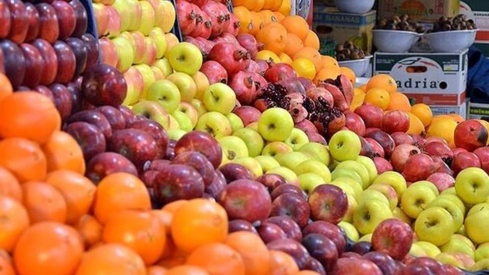 افزایش قیمت میوه به دلیل رشد هزینه‌های تولید است