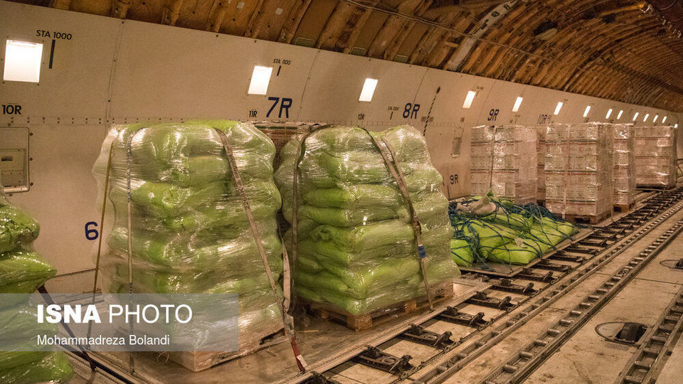 ارسال محموله بشردوستانه هلال احمر ایران به افغانستان