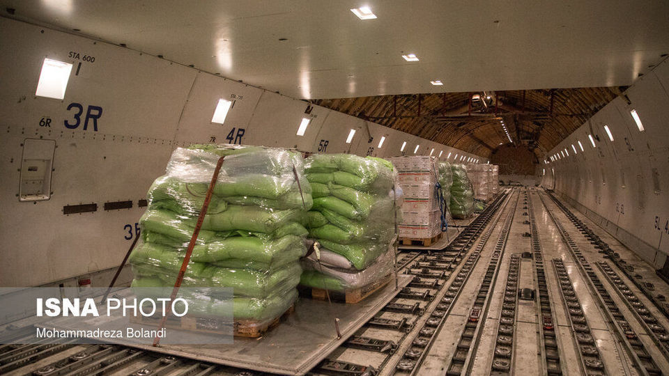 ارسال محموله بشردوستانه هلال احمر ایران به افغانستان