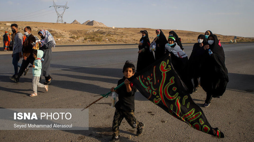 پیاده روی زائران امام رضا(ع)