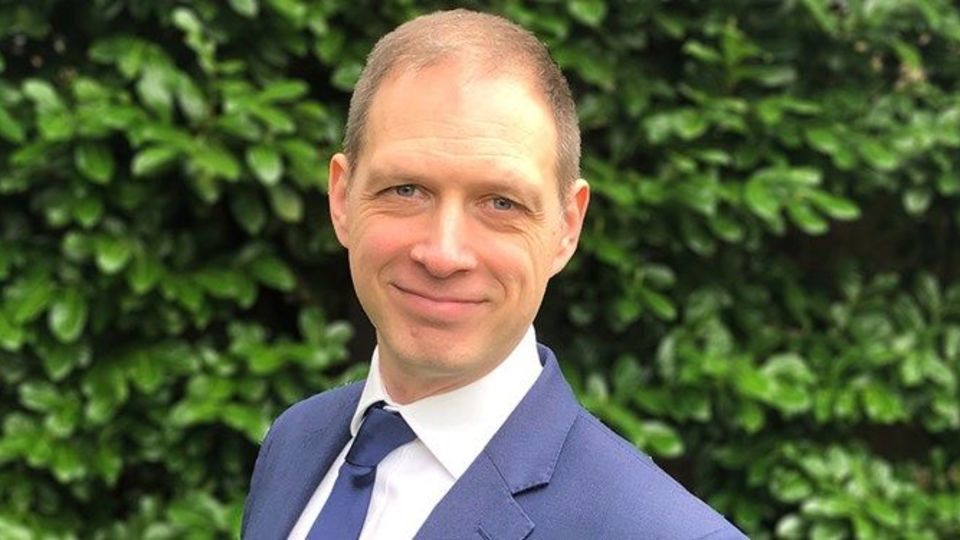 اظهارات سفیر انگلیس در لبنان یک روز پس از سفر وزیر خارجه ایران به بیروت