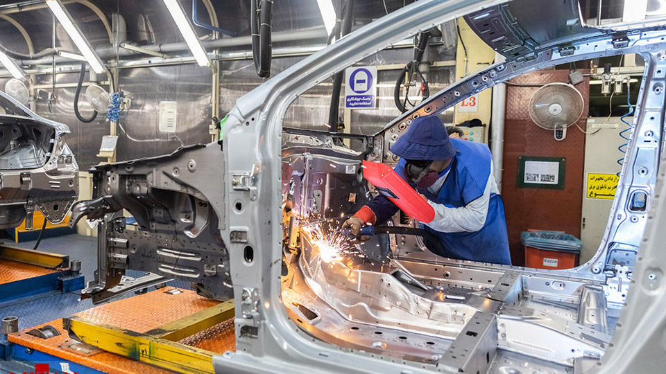 بازدید معاون سازمان بازرسی از ایران خودرو و سایپا