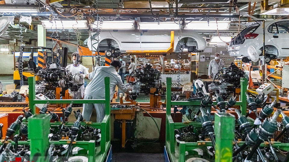 بازدید معاون سازمان بازرسی از ایران خودرو و سایپا