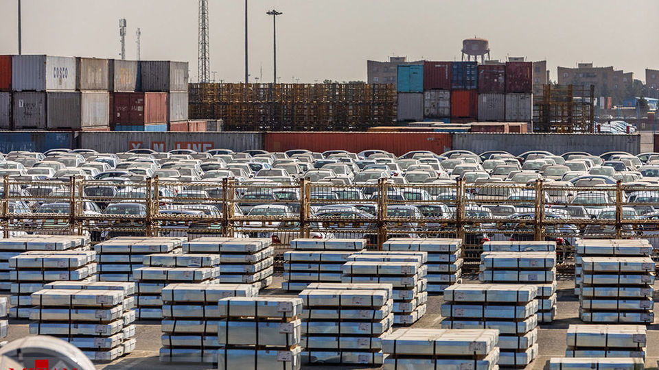 بازدید معاون سازمان بازرسی از ایران خودرو و سایپا