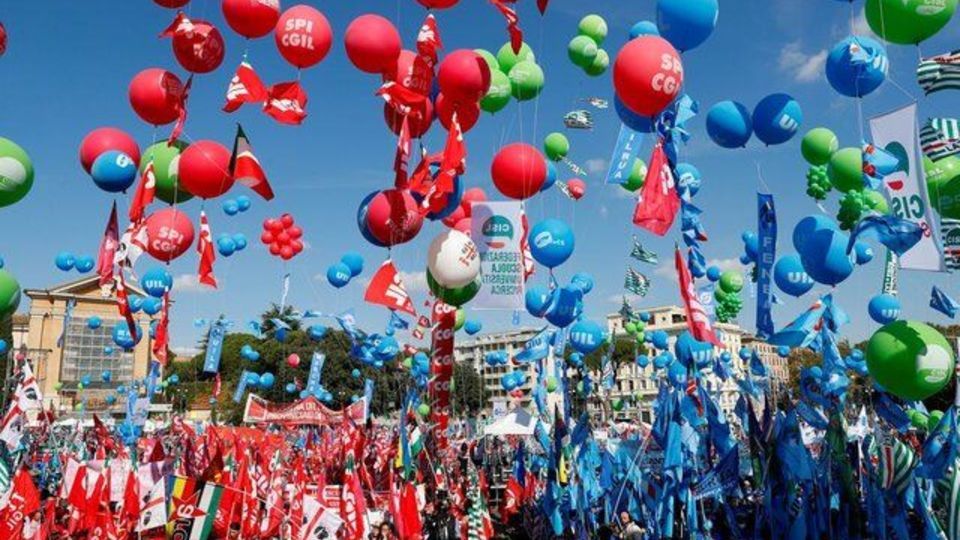 تجمع هزاران نفری در ایتالیا علیه گروه‌های نئوفاشیست