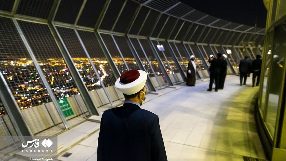 بازدید میهمانان کنفرانس وحدت اسلامی از برج میلاد