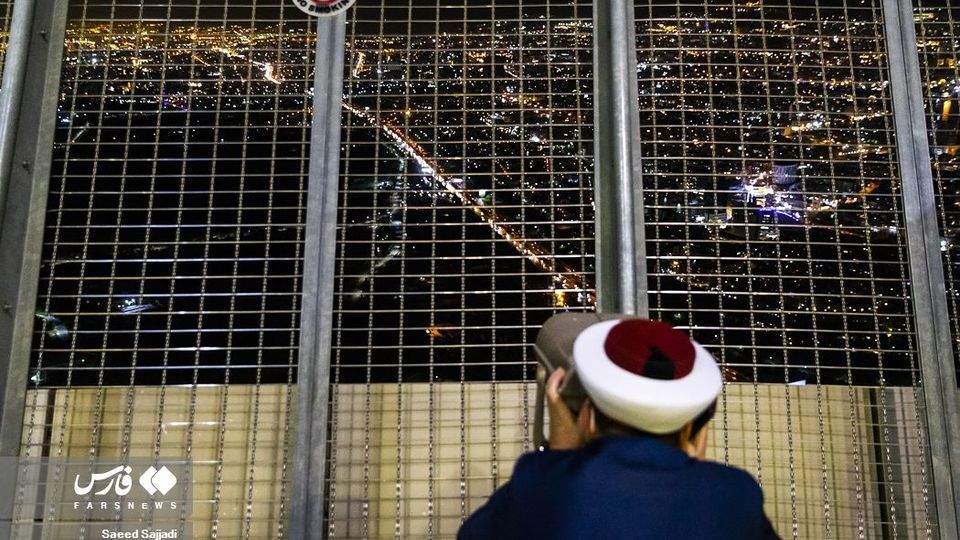 بازدید میهمانان کنفرانس وحدت اسلامی از برج میلاد