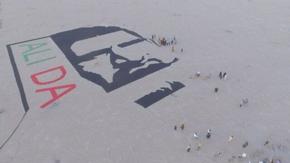 تصویر علی دایی در کویر سیرجان ثبت شد