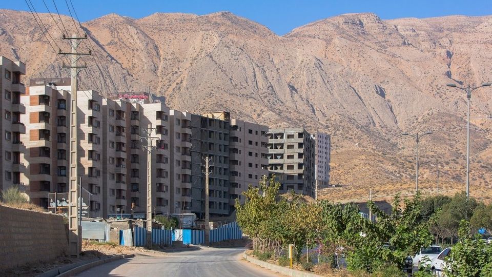 ساخت و ساز بی رویه در کوه های دراک - شیراز