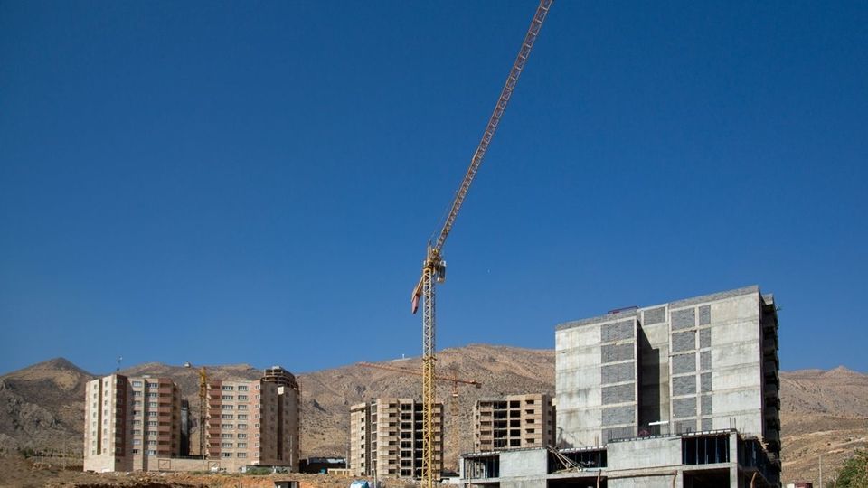 ساخت و ساز بی رویه در کوه های دراک - شیراز