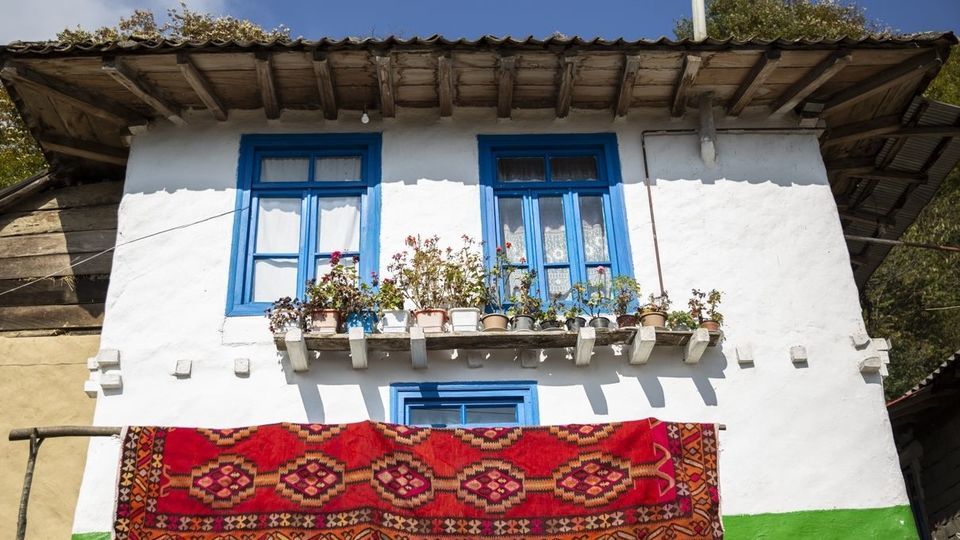 روستای شاه می‌لرزان - گیلان