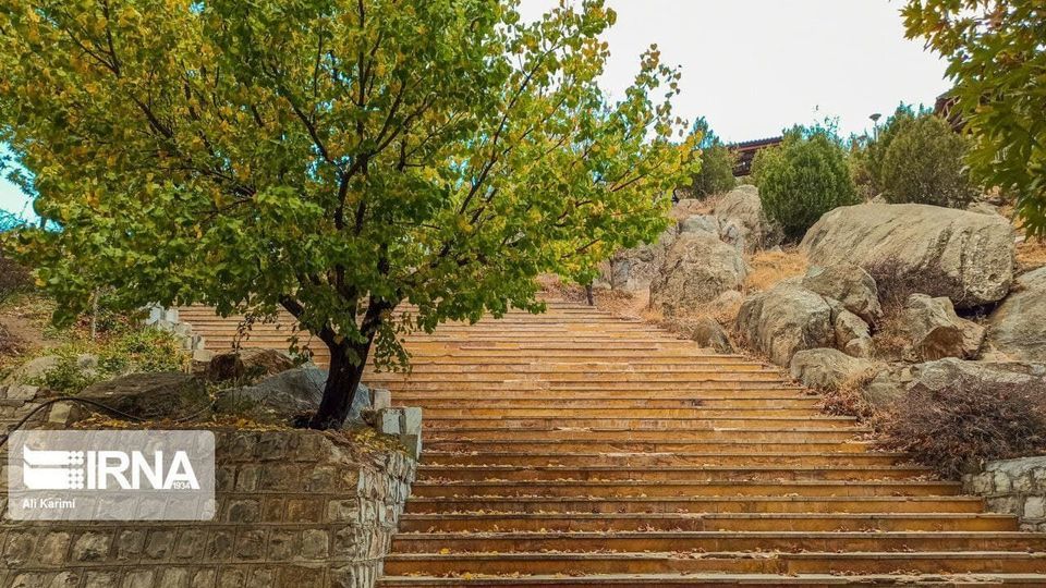   طبیعت پاییزی سراب عباس آباد شازند