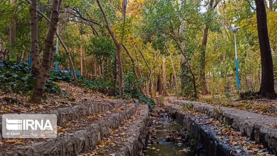   طبیعت پاییزی سراب عباس آباد شازند