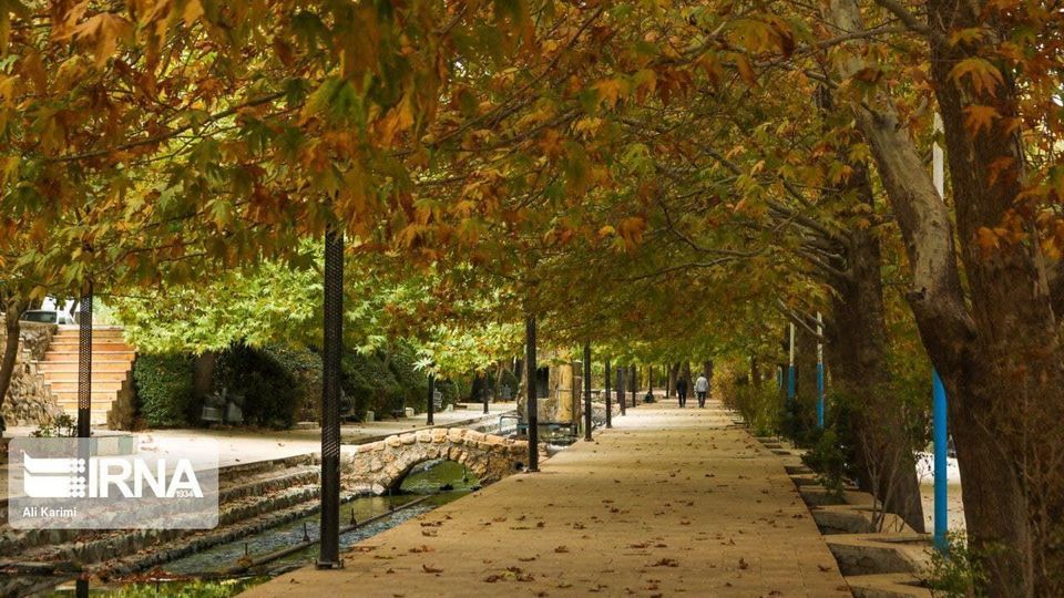   طبیعت پاییزی سراب عباس آباد شازند