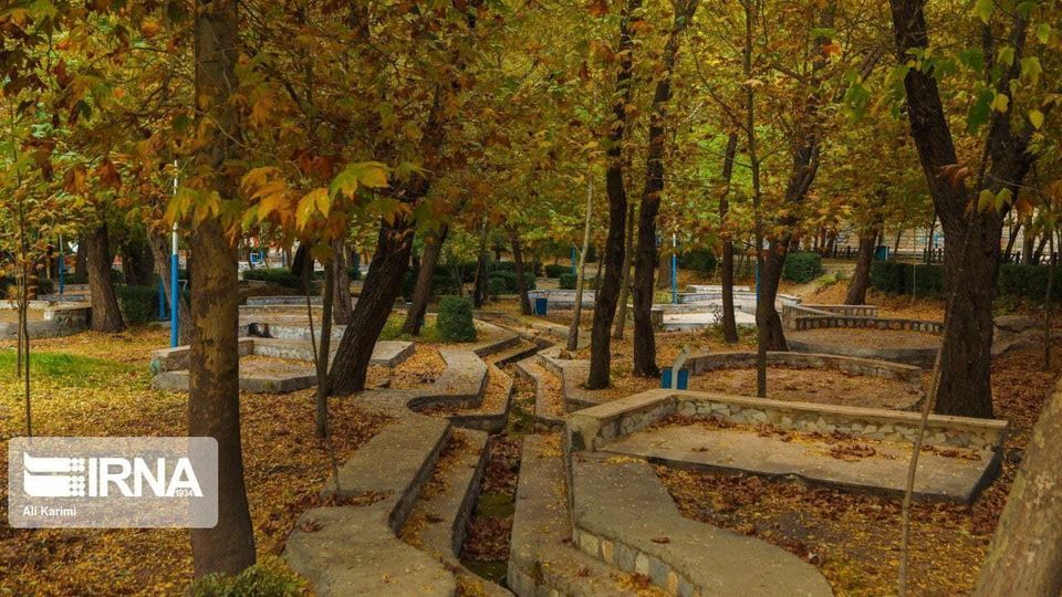   طبیعت پاییزی سراب عباس آباد شازند