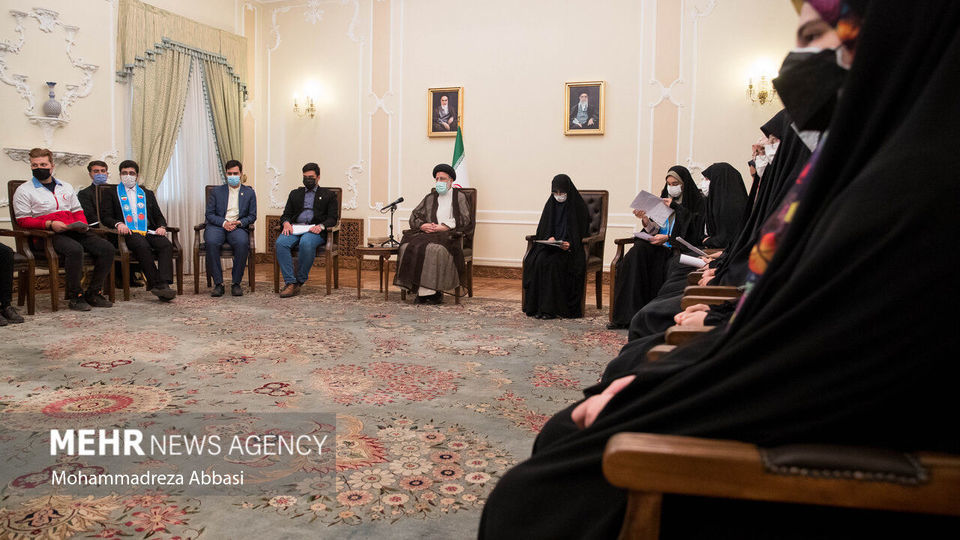 دیدار تشکل‌های دانش‌آموزی با رییس جمهور