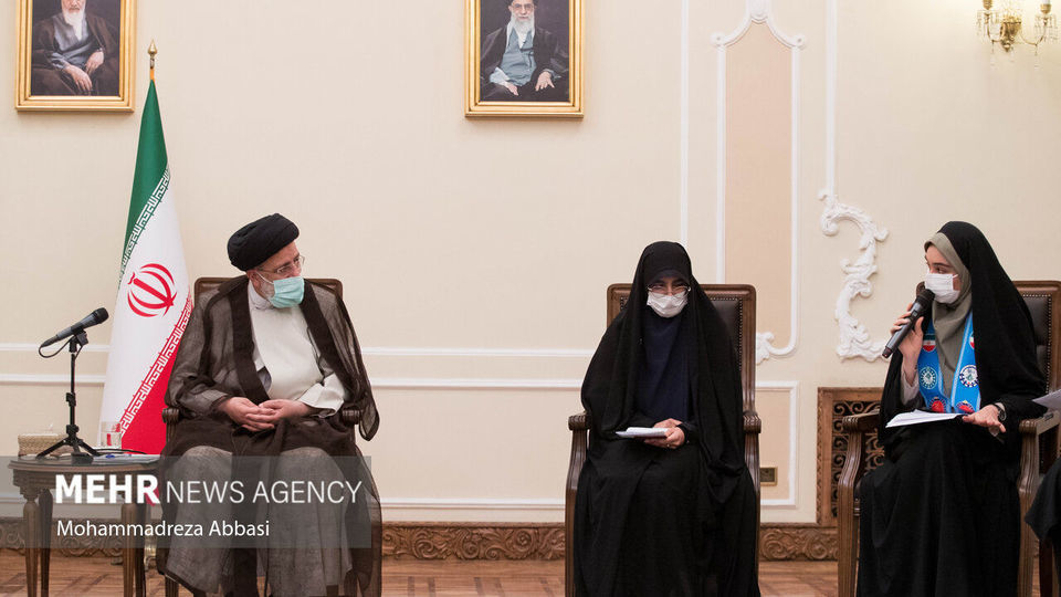 دیدار تشکل‌های دانش‌آموزی با رییس جمهور