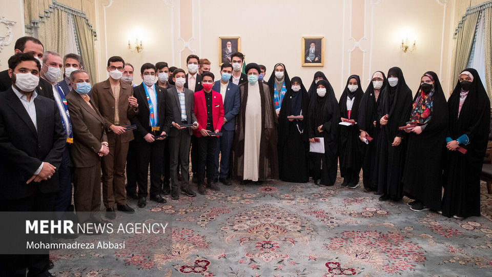 دیدار تشکل‌های دانش‌آموزی با رییس جمهور