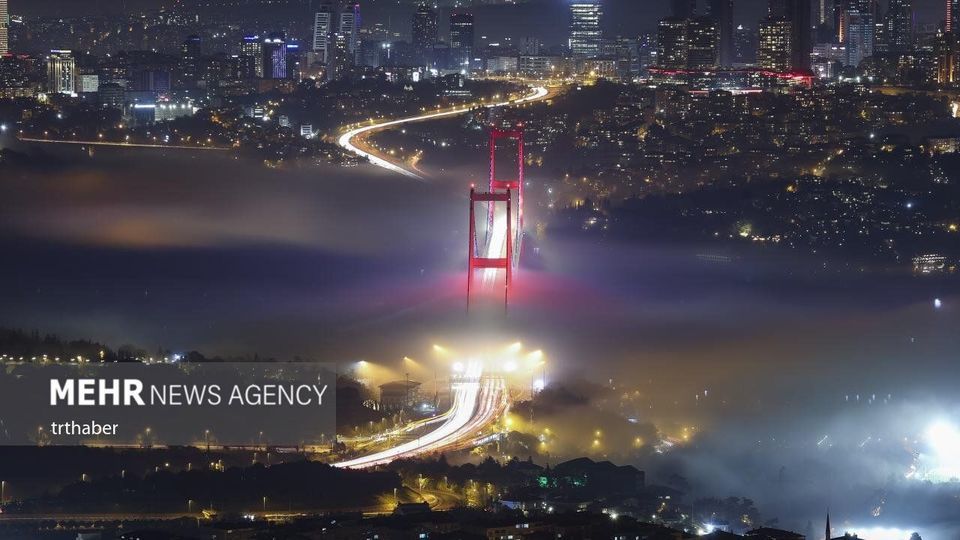 استانبول در مه