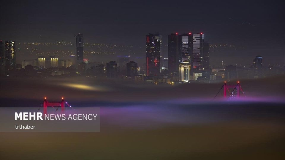 استانبول در مه