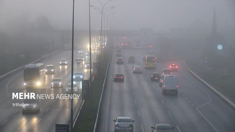 استانبول در مه