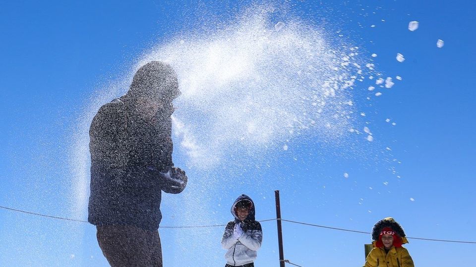 آماده سازی پیست اسکی مجموعه توچال
