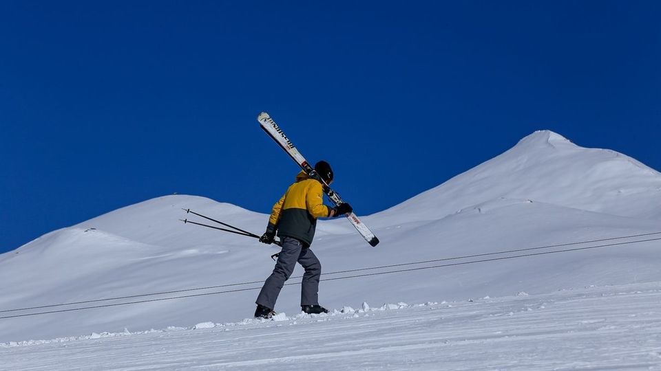 آماده سازی پیست اسکی مجموعه توچال