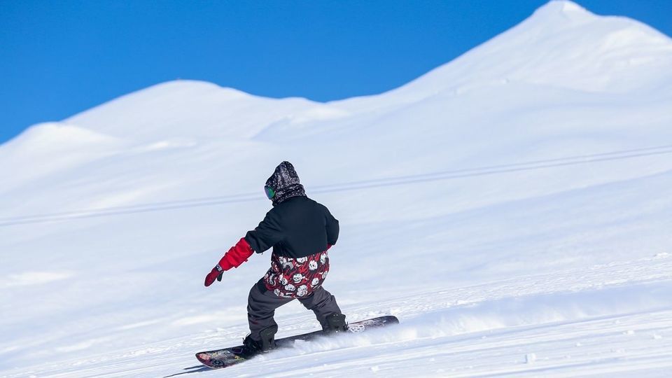 آماده سازی پیست اسکی مجموعه توچال
