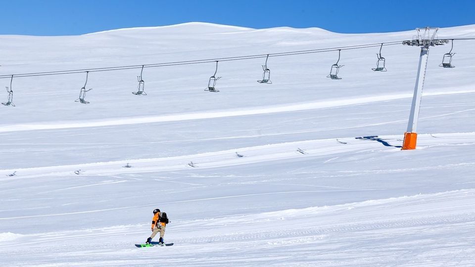 آماده سازی پیست اسکی مجموعه توچال