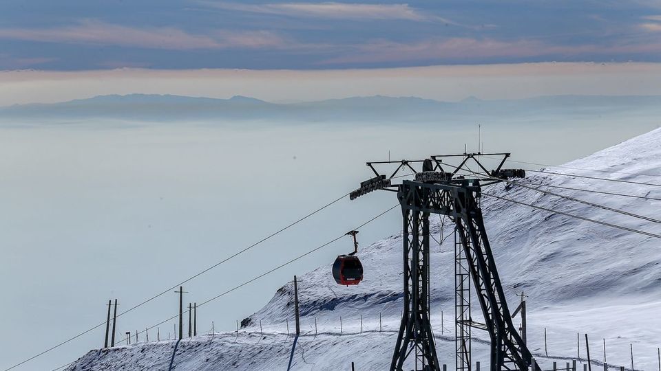آماده سازی پیست اسکی مجموعه توچال