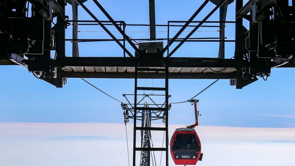 آماده سازی پیست اسکی مجموعه توچال