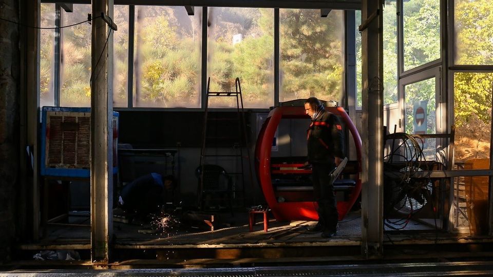 آماده سازی پیست اسکی مجموعه توچال