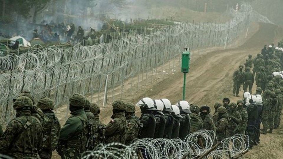 درخواست لهستان از ناتو برای اقدام علیه پناهجویان