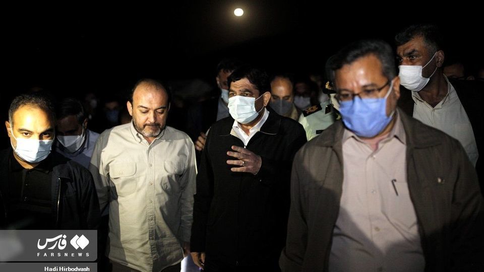 بازدید شبانه مخبر از مناطق زلزله‌زده هرمزگان