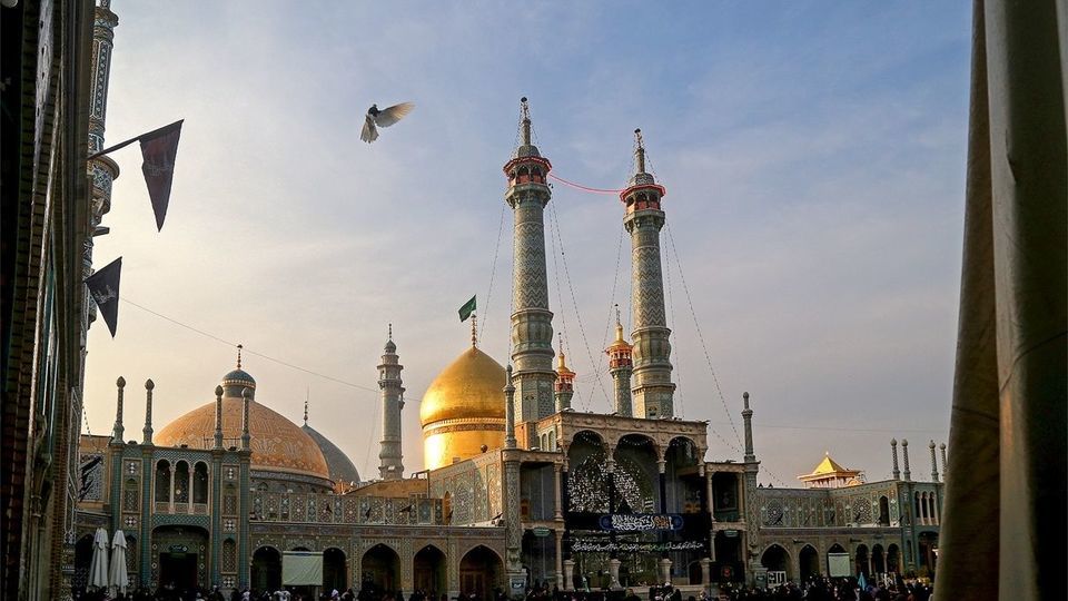 آیین تعویض پرچم حرم حضرت معصومه