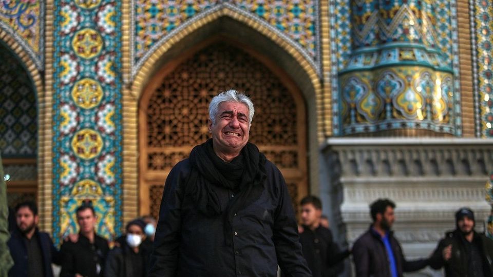 آیین تعویض پرچم حرم حضرت معصومه