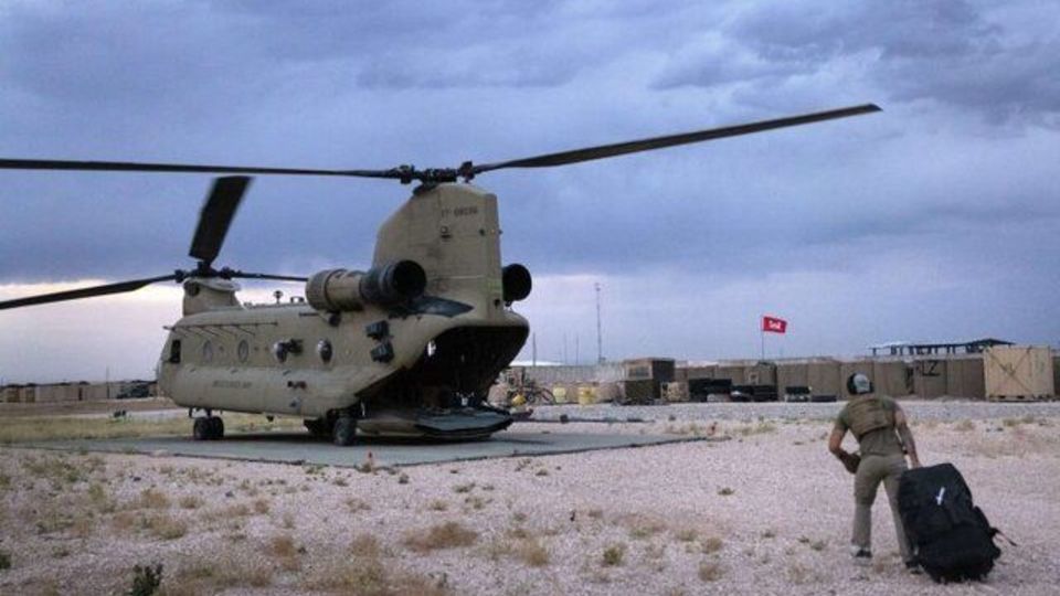 آمریکا ۶ بالگرد نطامی به ارتش لبنان تحویل داد