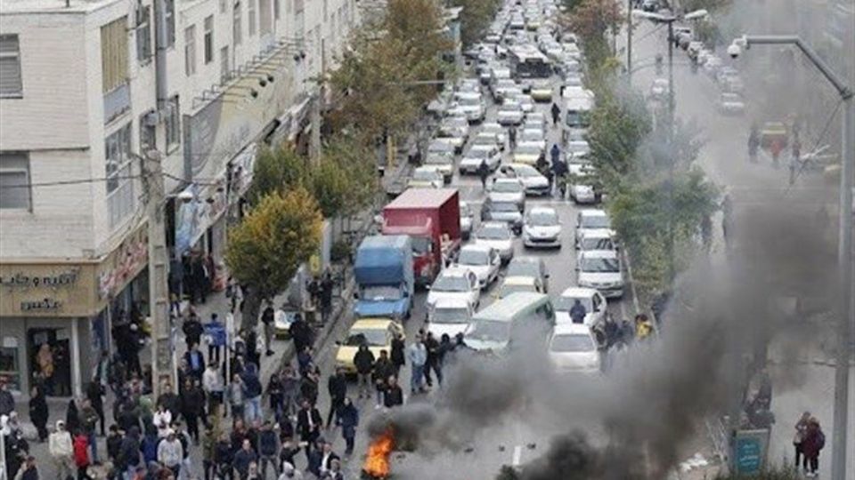 ۶ نکته درباره روایت آبان ۹۸؛ نه به انکار اعتراض و نه به ساختن سپر انسانی از مردم برای آشوب