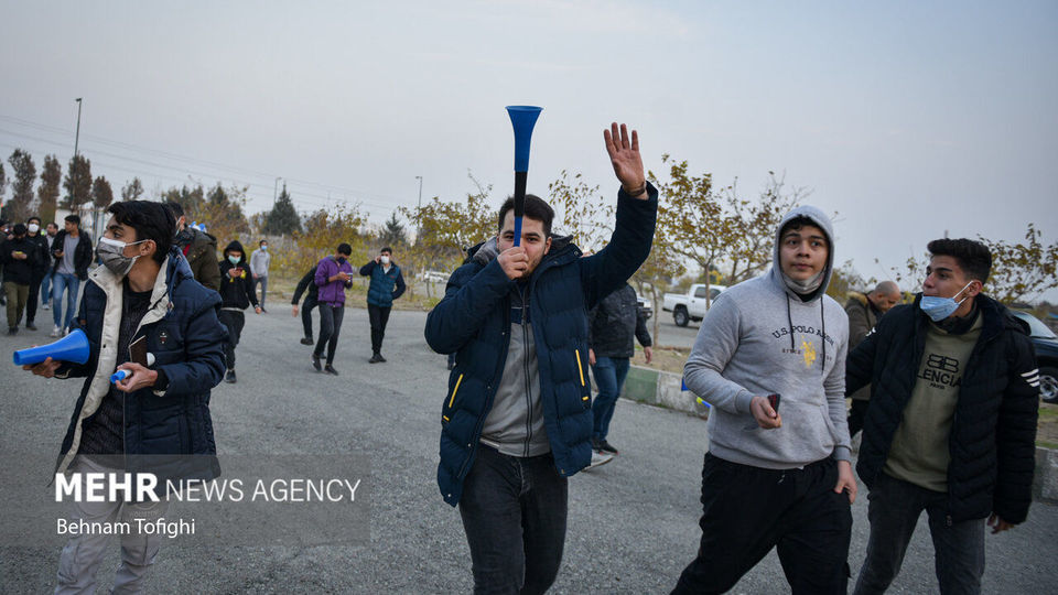 حضور هواداران فوتبال در ورزشگاه آزادی پس از ۲۲ ماه