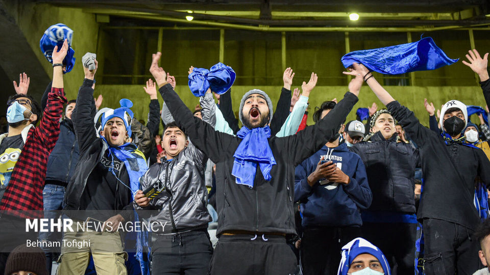 حضور هواداران فوتبال در ورزشگاه آزادی پس از ۲۲ ماه