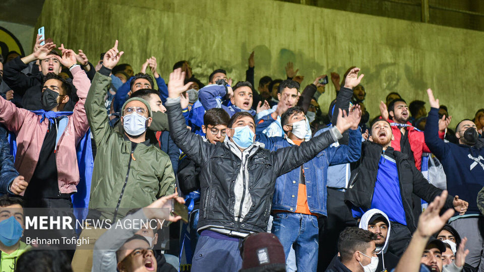 حضور هواداران فوتبال در ورزشگاه آزادی پس از ۲۲ ماه