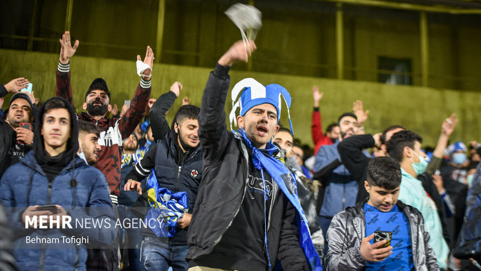 حضور هواداران فوتبال در ورزشگاه آزادی پس از ۲۲ ماه