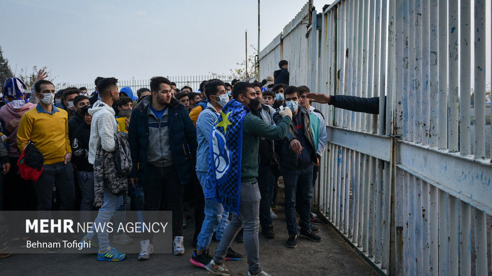 حضور هواداران فوتبال در ورزشگاه آزادی پس از ۲۲ ماه