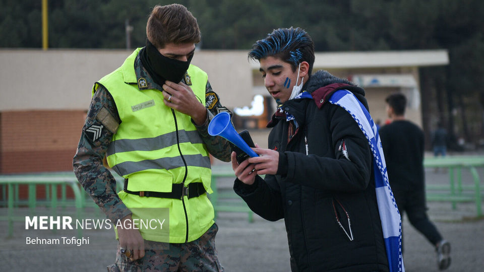 حضور هواداران فوتبال در ورزشگاه آزادی پس از ۲۲ ماه